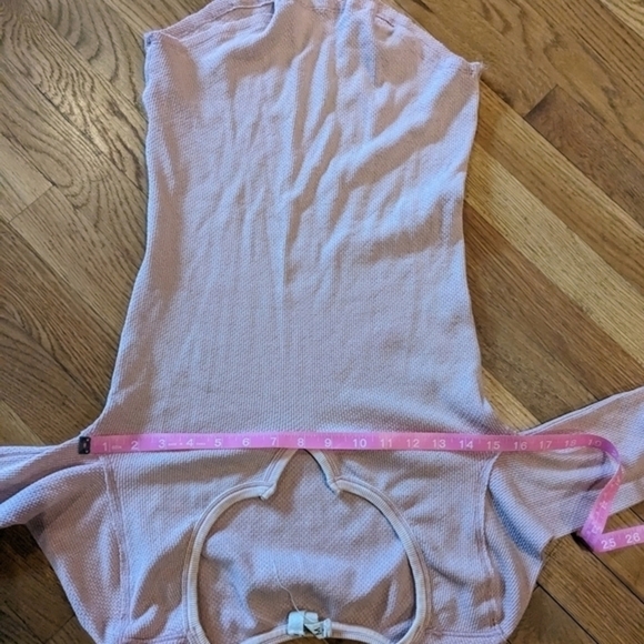 Free People‎ We the Free Medium Pale Pink Thermal V-Neck w/ Decorative Sleeves - Picture 8 of 11